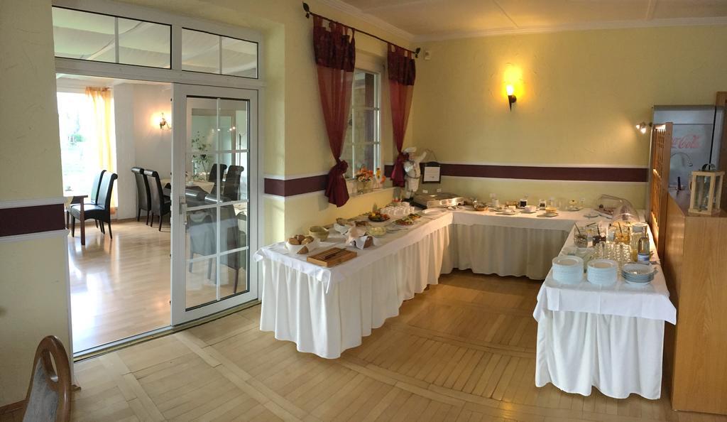 Kastanienhof Hotel Garni زينوويتز المظهر الخارجي الصورة